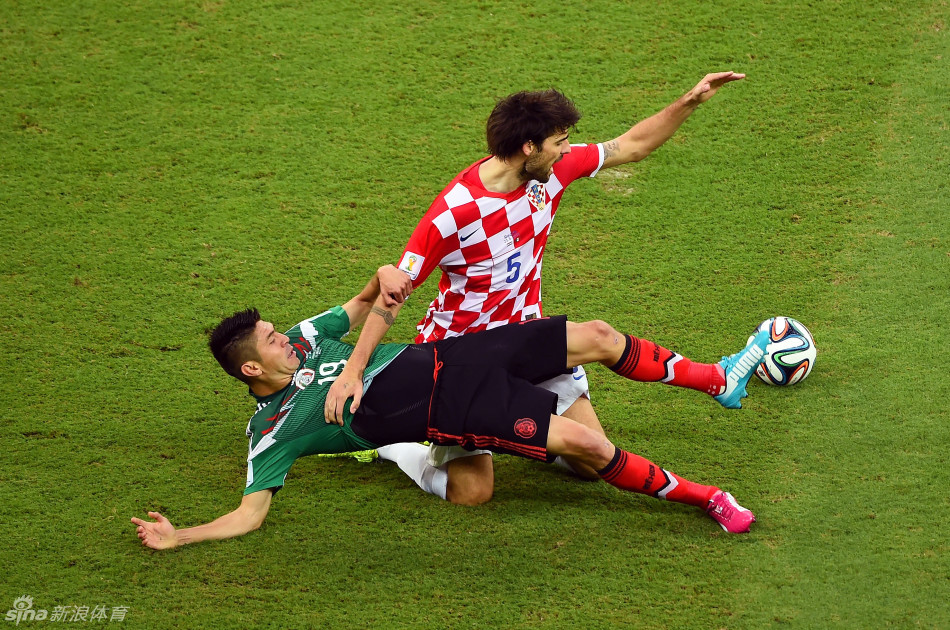 米兰体育-包含墨西哥血洗克罗地亚，布鲁诺三分雨点燃全场的词条