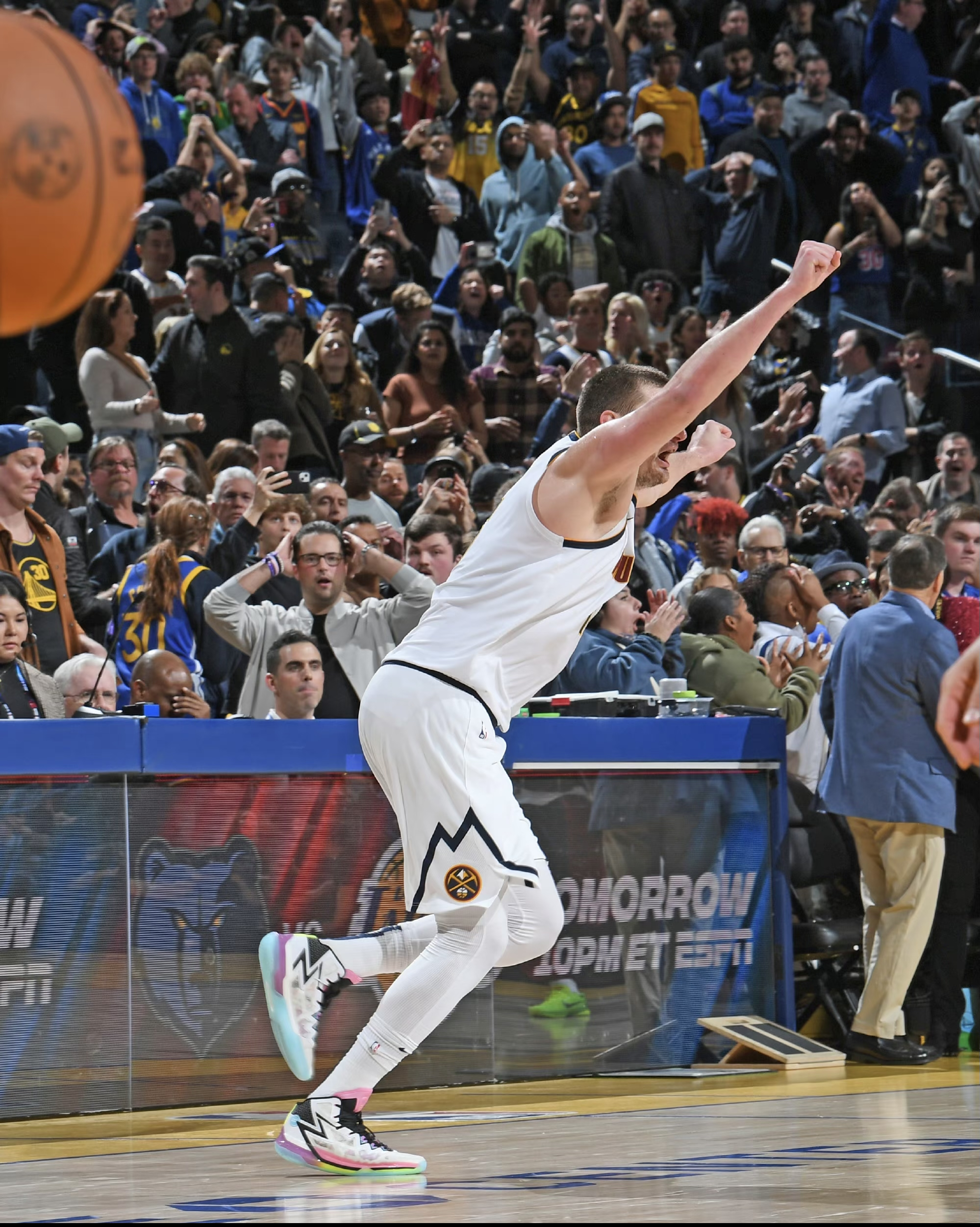 米兰捕鱼-包含四川队险胜步行者，约基奇关键制胜的词条