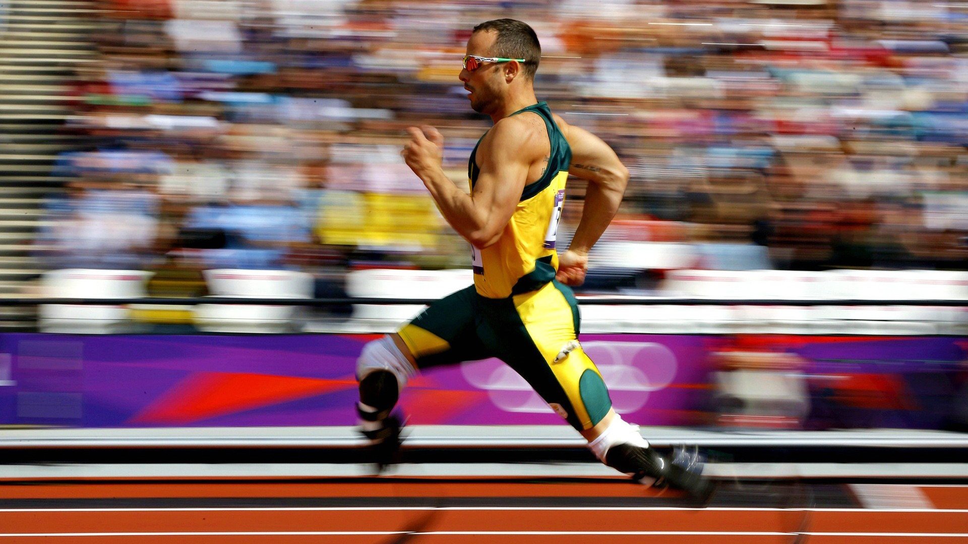 哈登狂飙40+三双，雄鹿决胜局力克广厦晋级